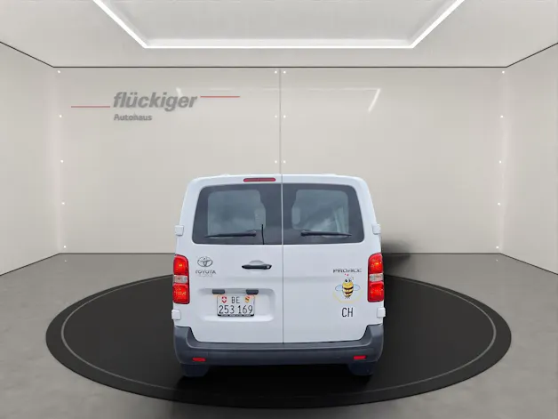 Toyota PROACE Van L1 1.6 D Terra