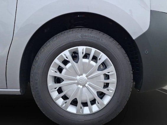 Vehicle image 15 Vehicle image 15