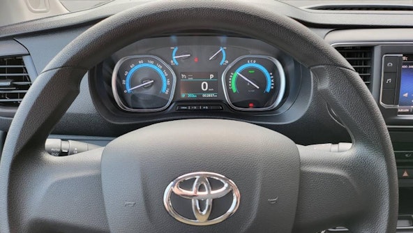 Vehicle image 14 Vehicle image 14