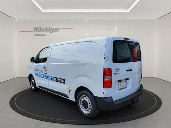 Vehicle image 6 Vehicle image 6