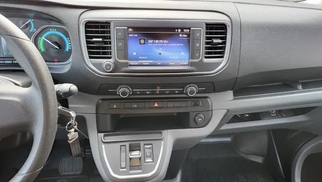 Toyota PROACE Van L1 50KWh 7kW OBC Active