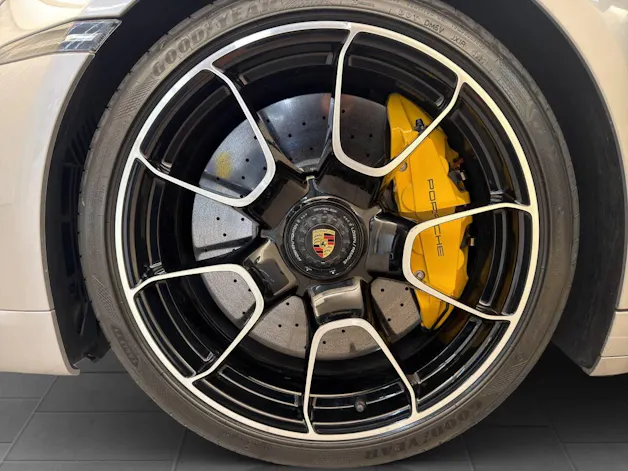 PORSCHE 911 Turbo S Cabriolet