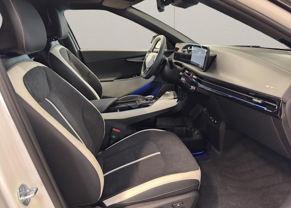 Vehicle image 14 Vehicle image 14