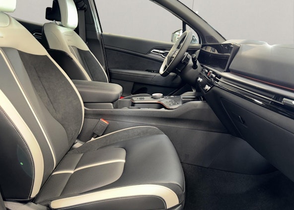 Vehicle image 12 Vehicle image 12