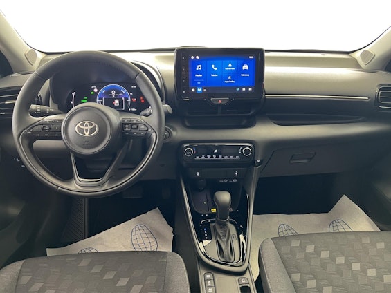 Vehicle image 18