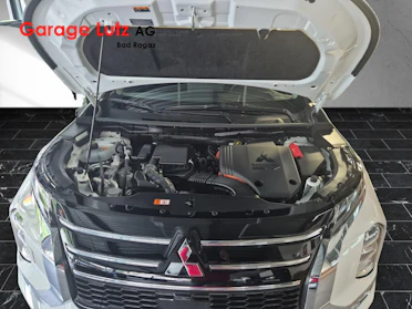MITSUBISHI OUTLANDER 15