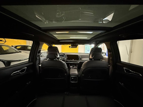 Vehicle image 10 Vehicle image 10