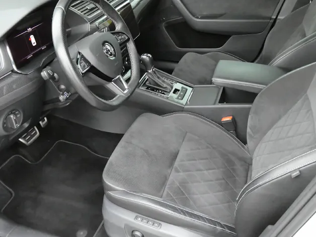 Škoda Superb Combi 2.0 TDI 190 SportLine+ 4x4 DSG