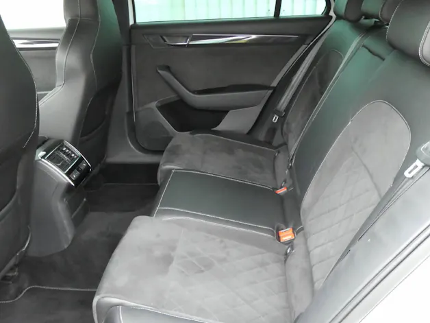 Škoda Superb Combi 2.0 TDI 190 SportLine+ 4x4 DSG