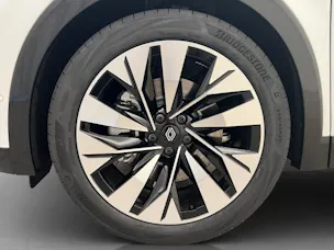 Renault Rafale full hybrid E-Tech 200 techno