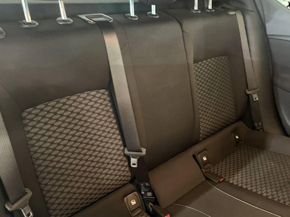 Vehicle image 7 Vehicle image 7