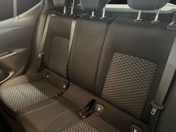 Vehicle image 8 Vehicle image 8