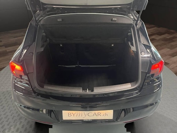 Vehicle image 9 Vehicle image 9