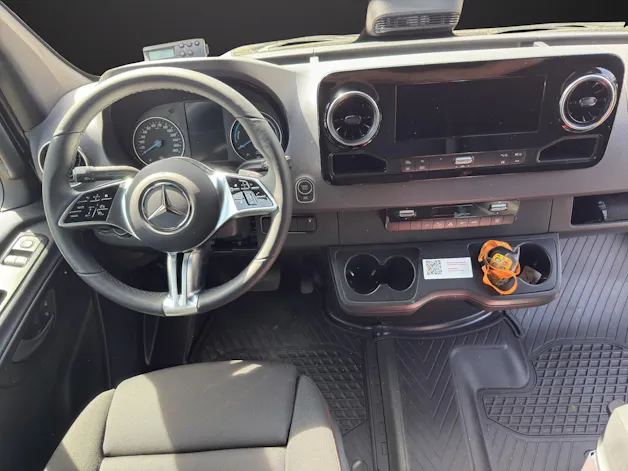 Mercedes-Benz eSprinter 420 Pro CH 3665mm