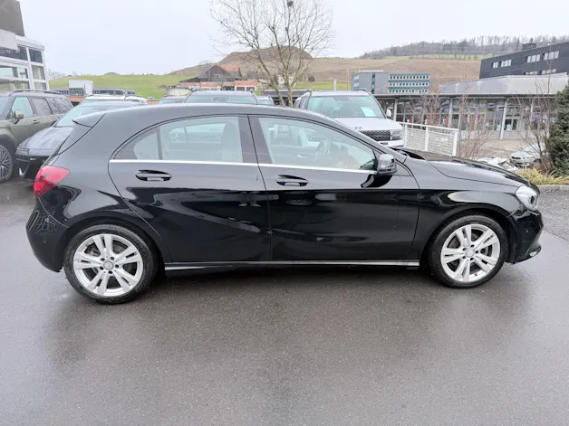 Mercedes-Benz A 180 Night Star 7G-DCT
