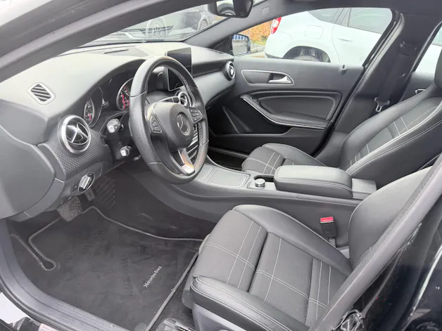 Mercedes-Benz A 180 Night Star 7G-DCT
