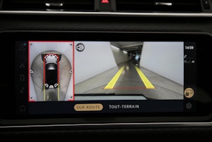 Vehicle image LAND ROVER Range Rover Velar 2.0 P400e R-Dynamic SE