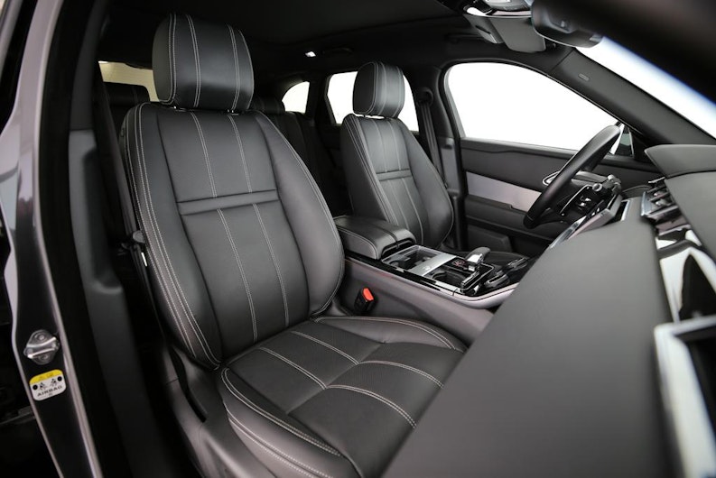 Vehicle image LAND ROVER RANGE ROVER VELAR