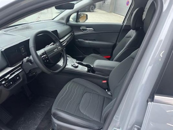 Vehicle image 3 Vehicle image 3