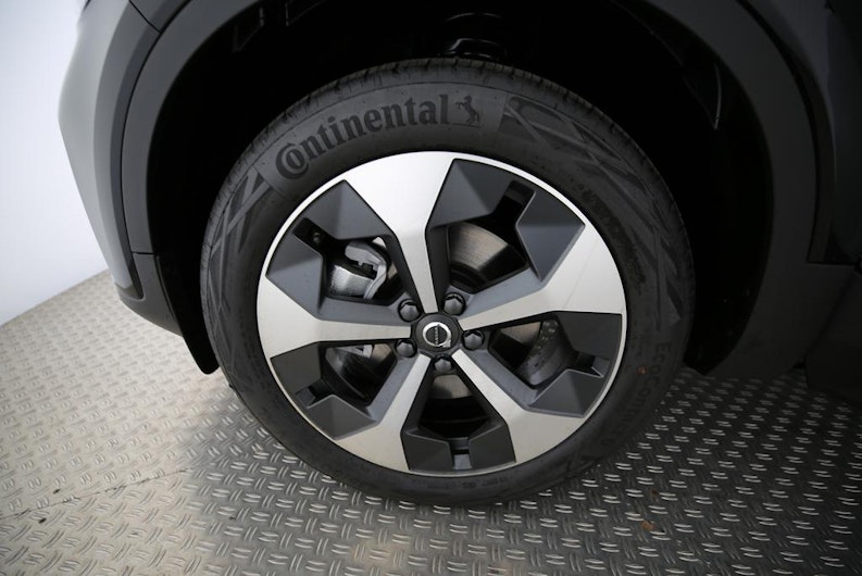 Vehicle image VOLVO XC40