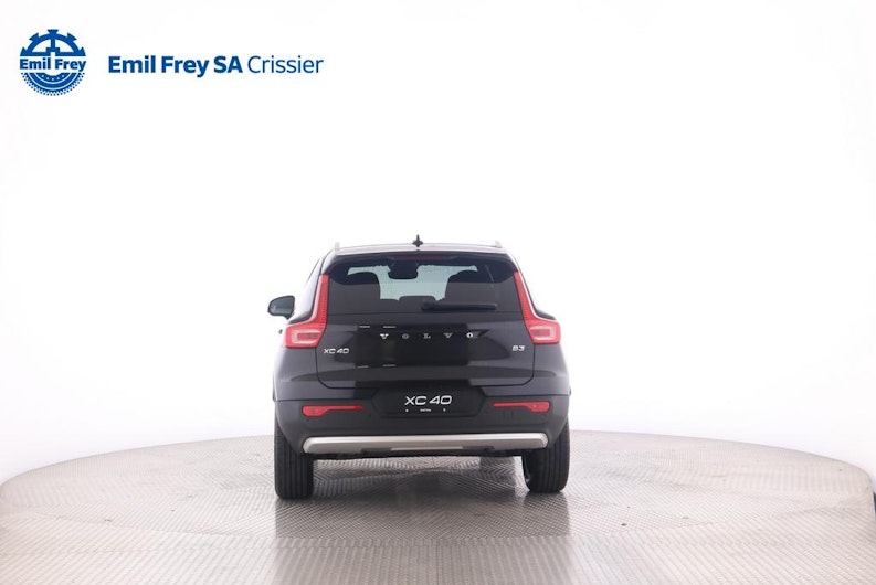 Vehicle image VOLVO XC40