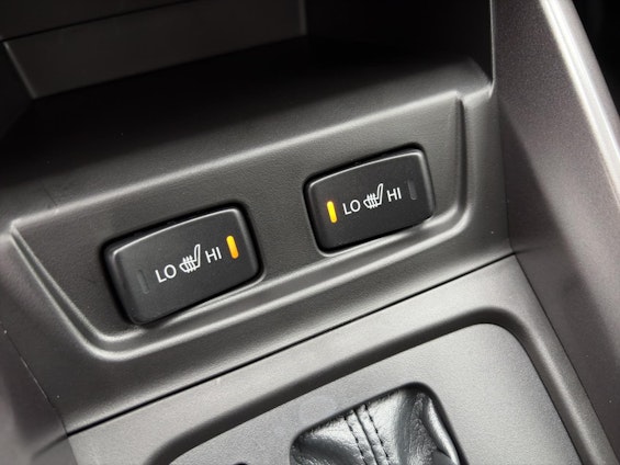 Vehicle image 18 Vehicle image 18