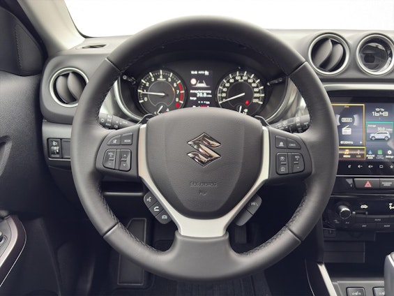 Vehicle image 10 Vehicle image 10