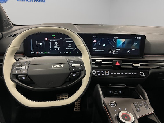 Vehicle image 7 Vehicle image 7