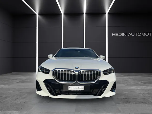 BMW 520d xDrive Touring / Attraktive Leasingzins ab 1,9% bei Abschluss einer BMW Fahrzeugversicherung