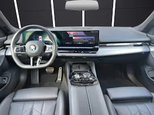 BMW 520d xDrive Touring  / Attraktive Leasingzins ab 1,9% bei Abschluss einer BMW Fahrzeugversicherung