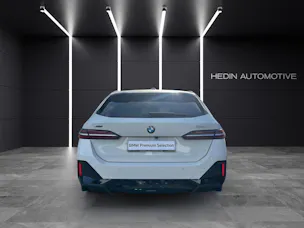 BMW 520d xDrive Touring  / Attraktive Leasingzins ab 1,9% bei Abschluss einer BMW Fahrzeugversicherung