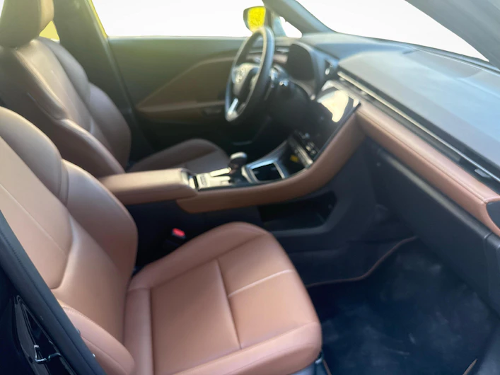 Fahrzeugbild LEXUS LBX