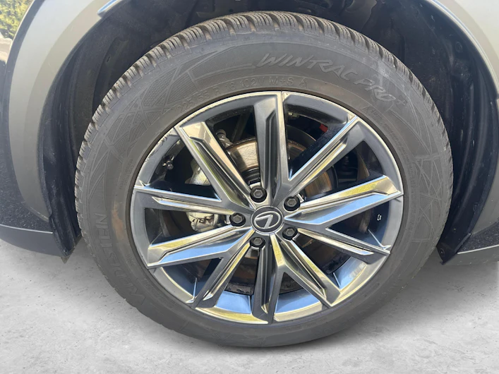 Fahrzeugbild LEXUS LBX