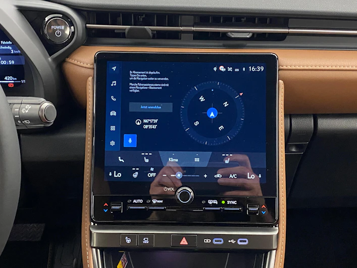 Fahrzeugbild LEXUS LBX