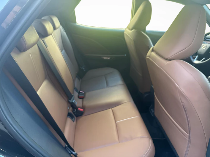 Fahrzeugbild LEXUS LBX