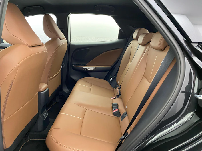 Fahrzeugbild LEXUS LBX