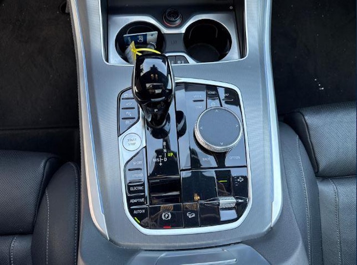 Vehicle image BMW X5