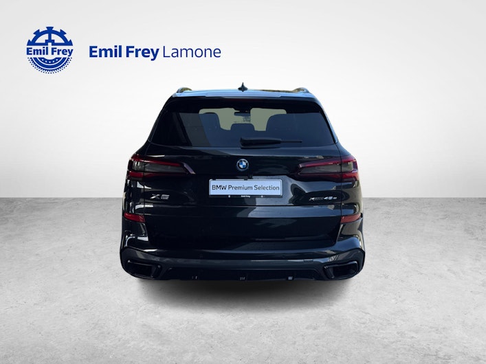 Vehicle image BMW X5