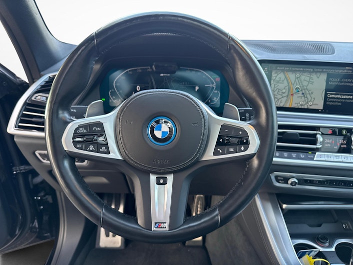 Vehicle image BMW X5