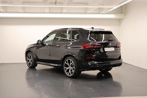 Vehicle image BMW X5 45e xDrive SAG