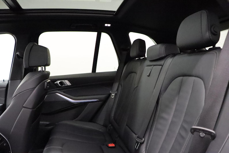 Vehicle image BMW X5