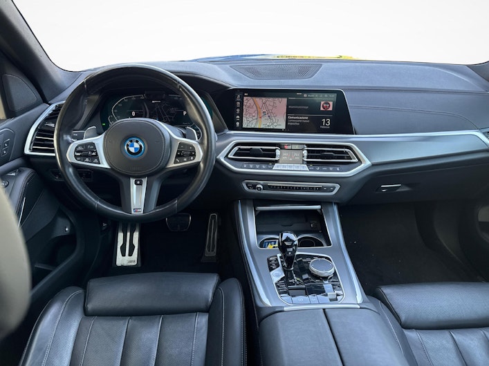 Vehicle image BMW X5
