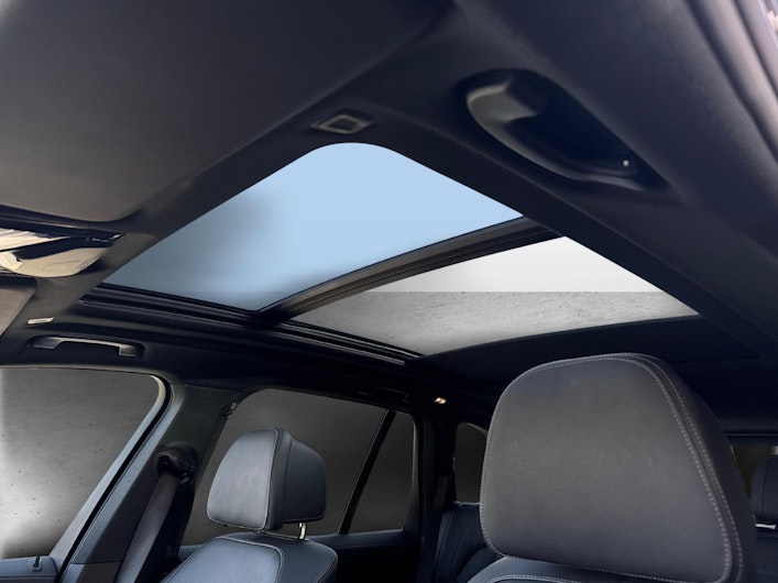 Vehicle image BMW X5