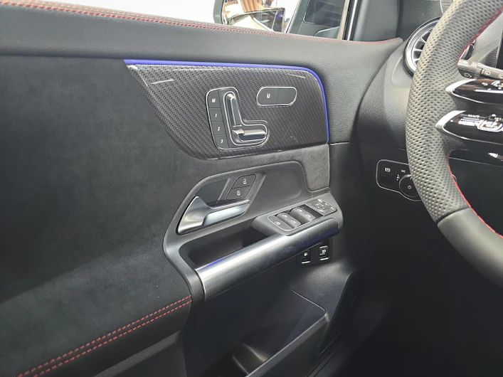 Fahrzeugbild MERCEDES-BENZ GLA 250