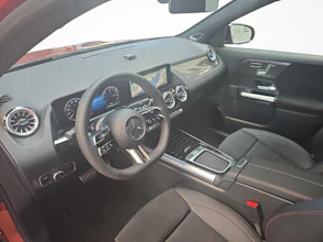 https://vehicle.imgix.net/4028381/5a563fa5-4b2a-4dd3-8f68-ca13f91075ac.jpg