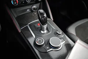 Alfa Romeo Stelvio 2.9 V6 Biturbo Q4 Quadrifoglio