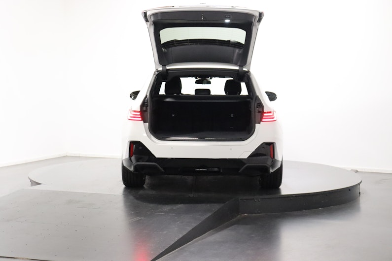 Vehicle image BMW 5 SERIES