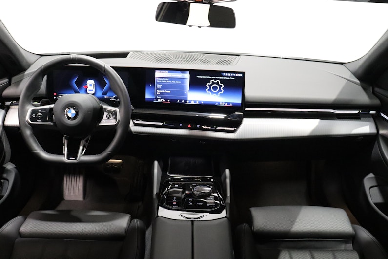 Vehicle image BMW 5 SERIES