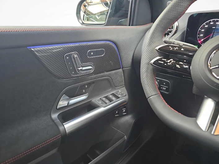 Fahrzeugbild MERCEDES-BENZ GLA 250