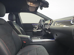 Fahrzeugbild MERCEDES-BENZ GLA 250 e EQ Star AMG Line